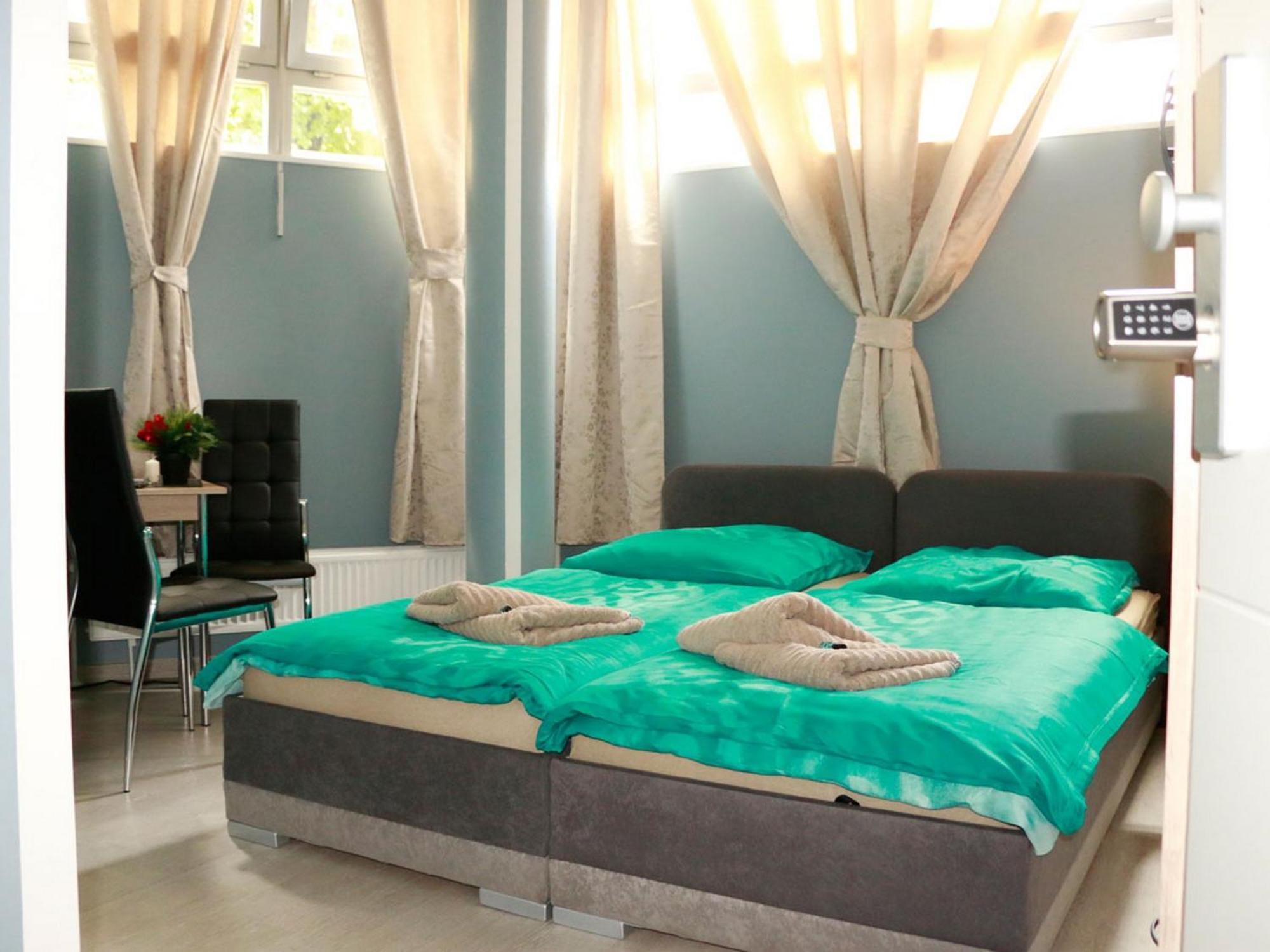 Standard Twin Room with Shared Bathroom,1589662897:JPEG