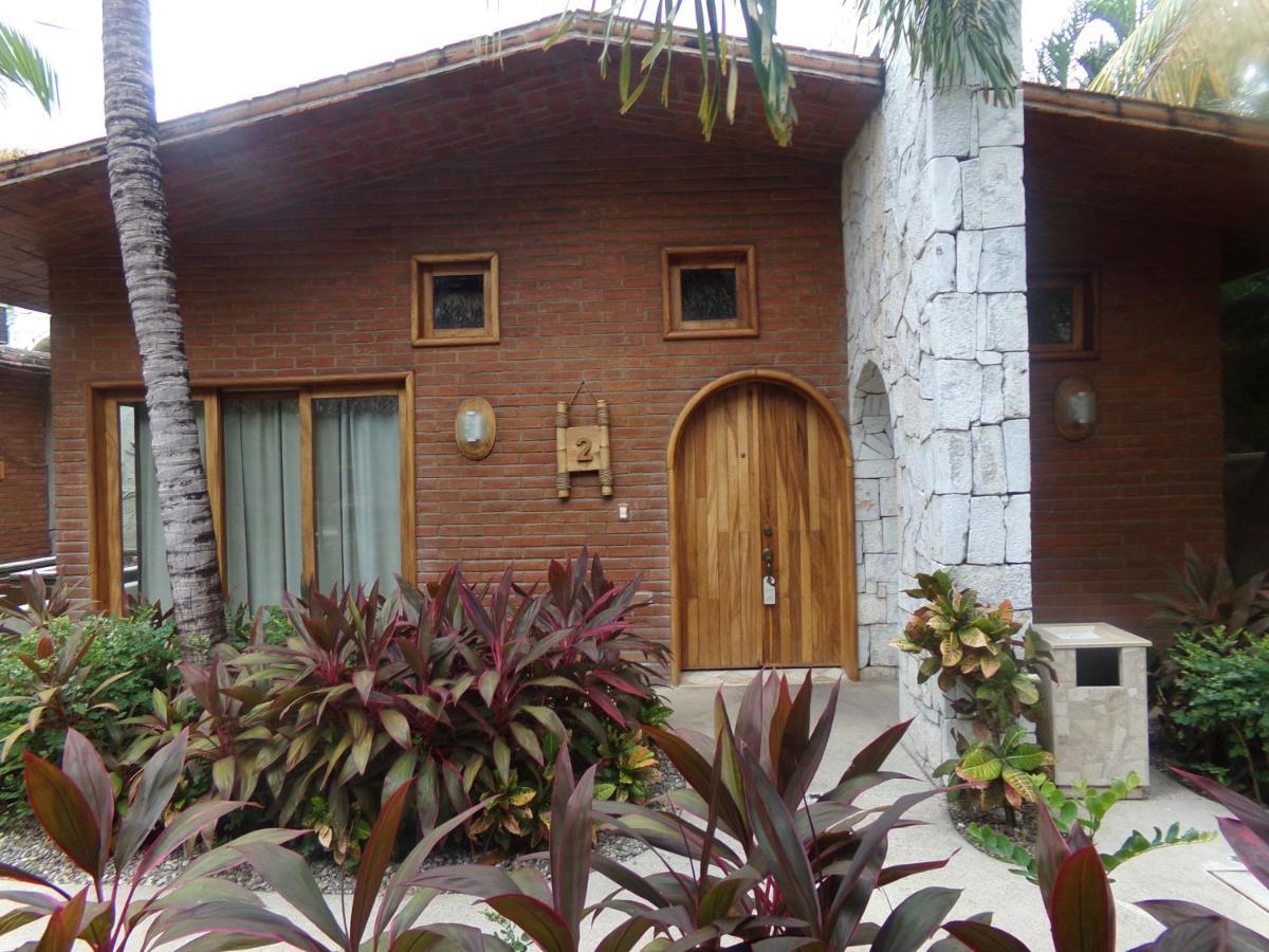 Habitación con 2 camas grandes
