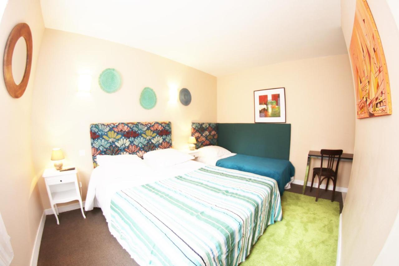 Chambre Triple avec Douche et Toilettes