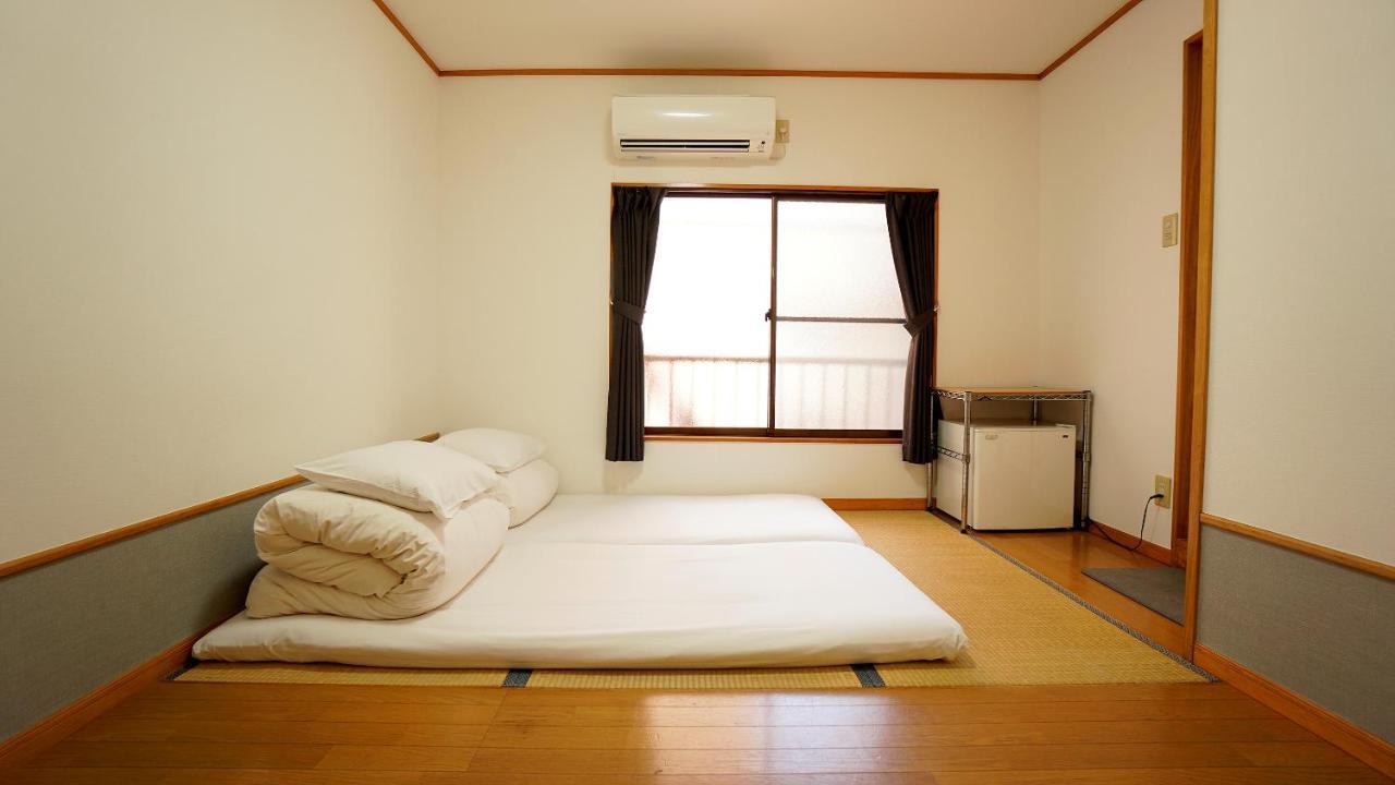 Japanese-Style Room