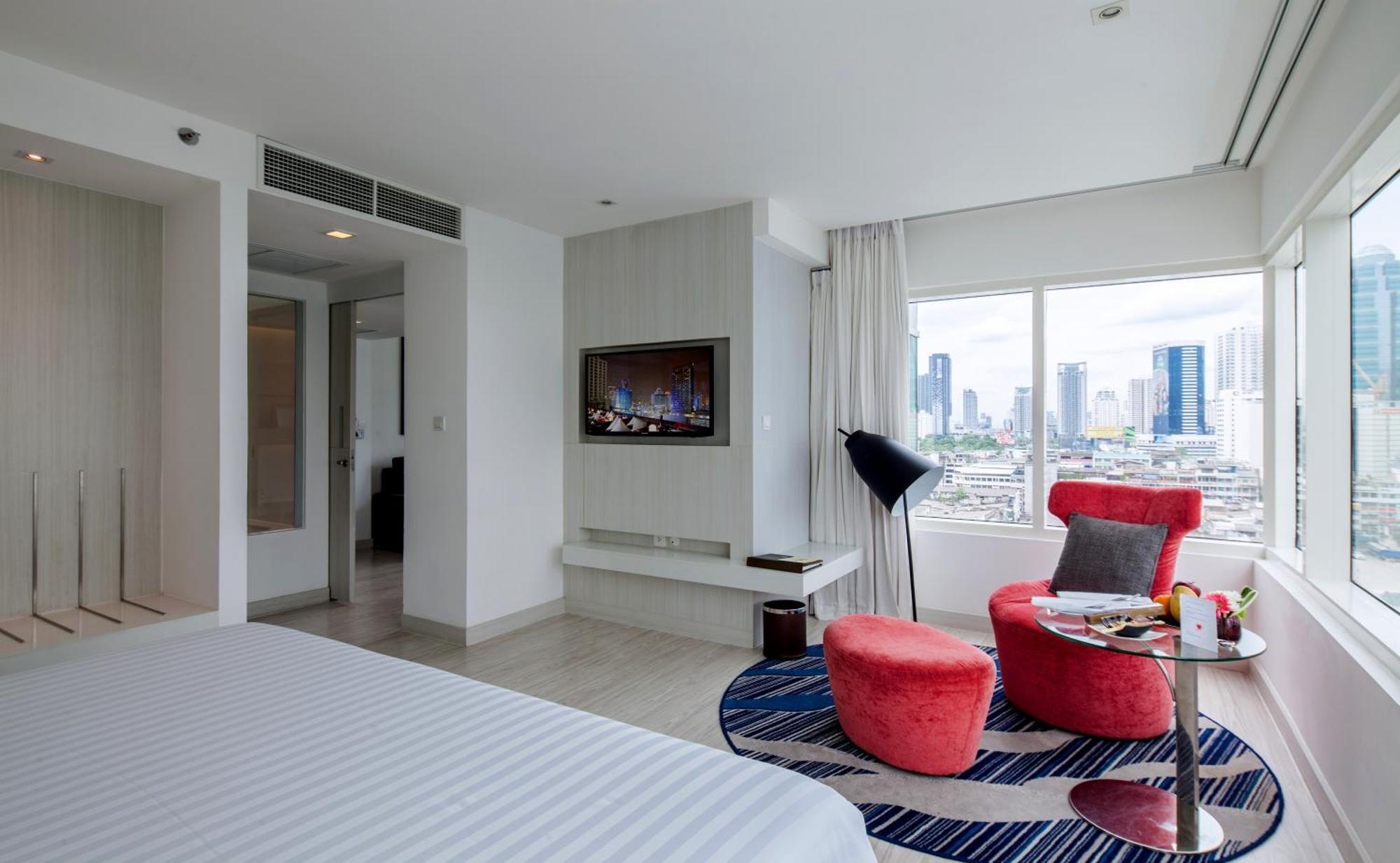 Deluxe One-Bedroom Suite,1274295325:JPEG