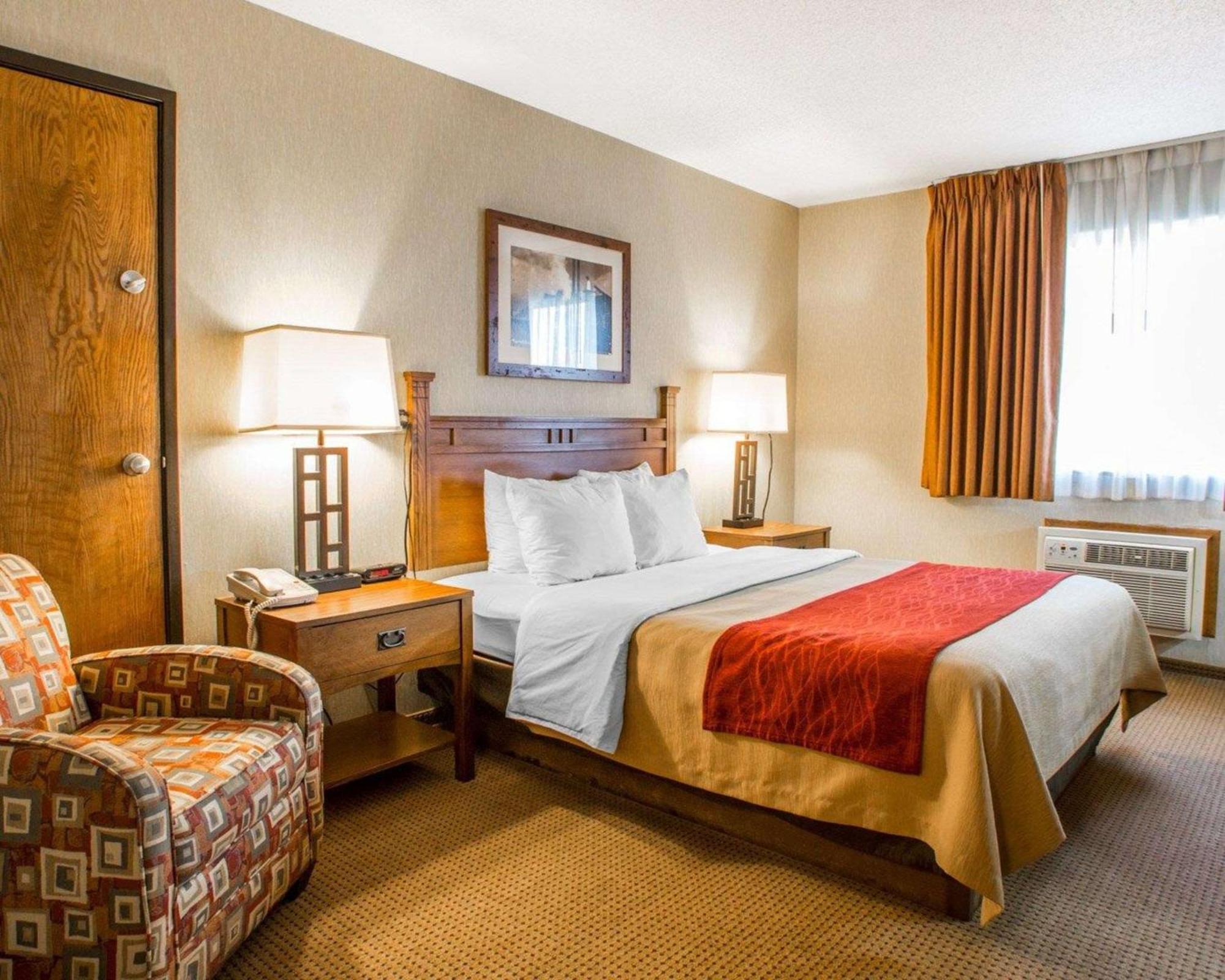 Queen Room - Disability Access/Non-Smoking
