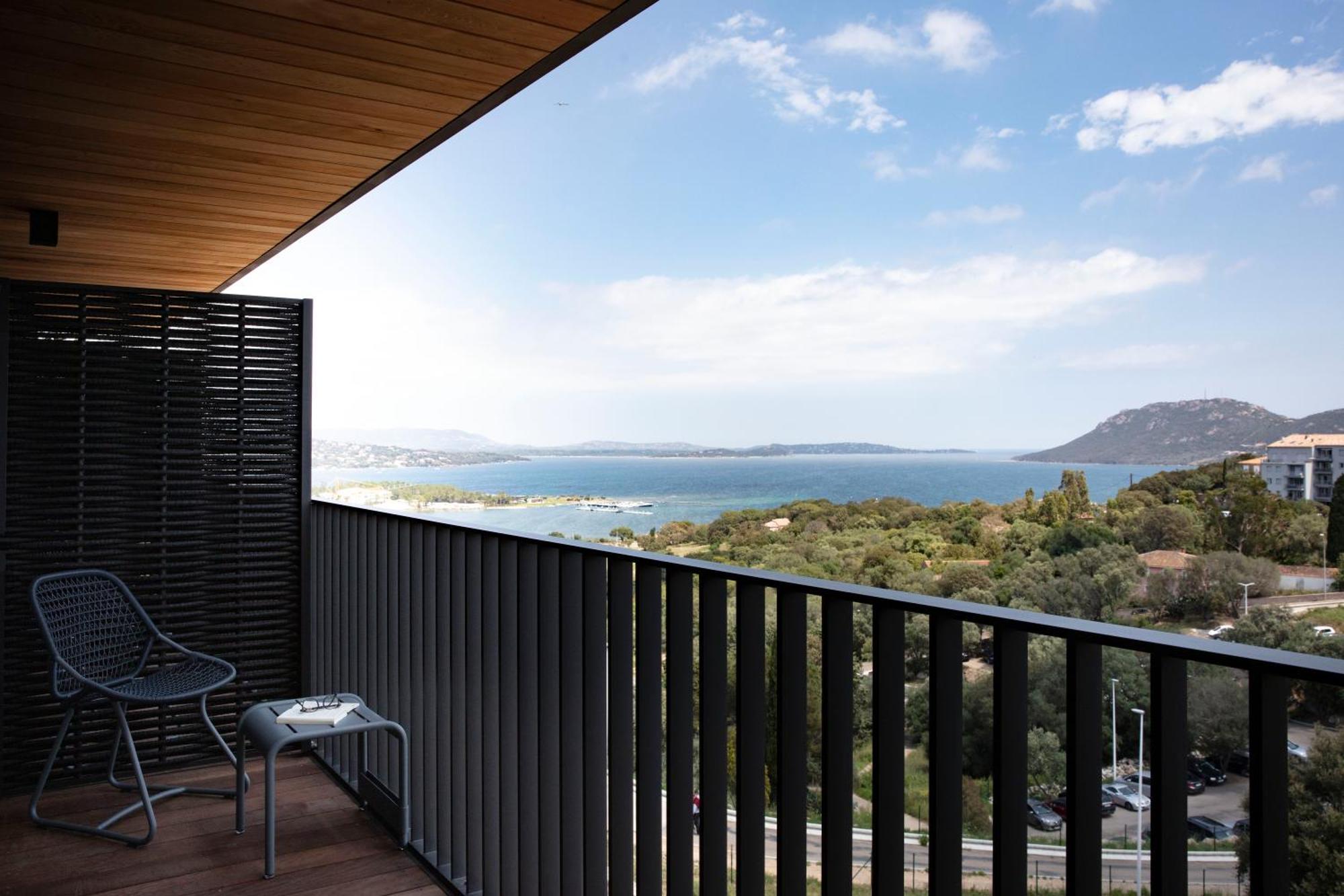 Hébergement Double de Luxe avec Balcon - Vue sur Mer