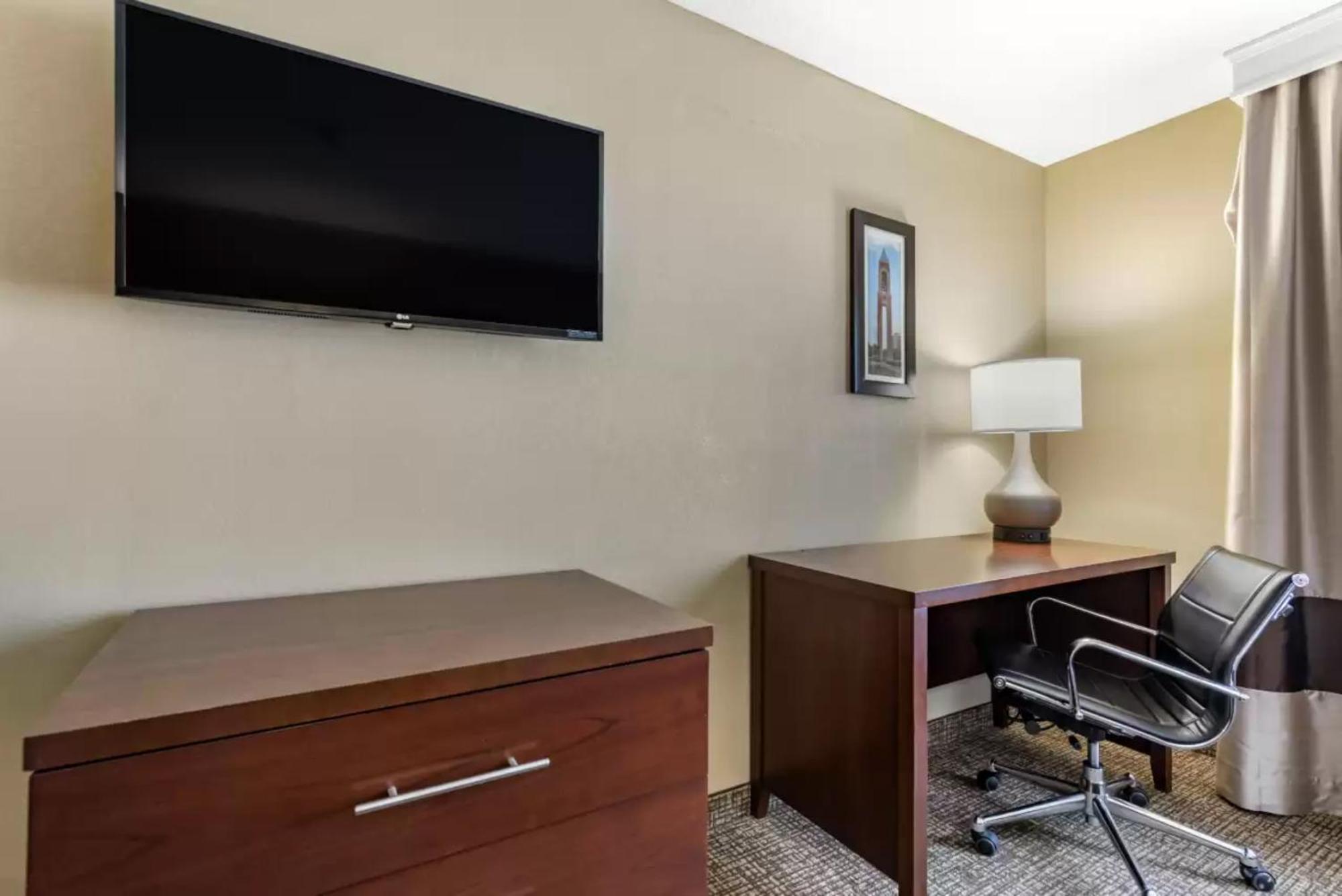 Double Room with Two Double Beds - Non-Smoking