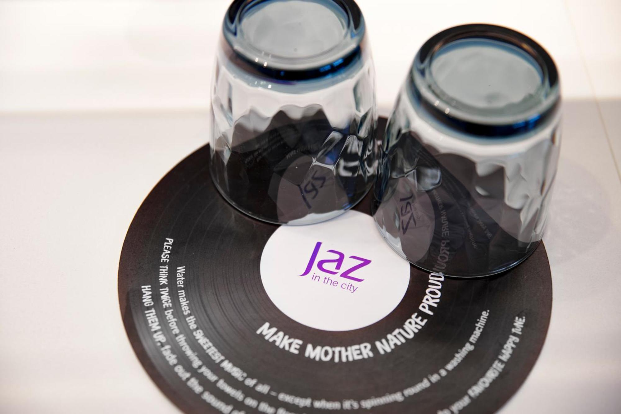 Backbeat Suite,909032377:JPEG
