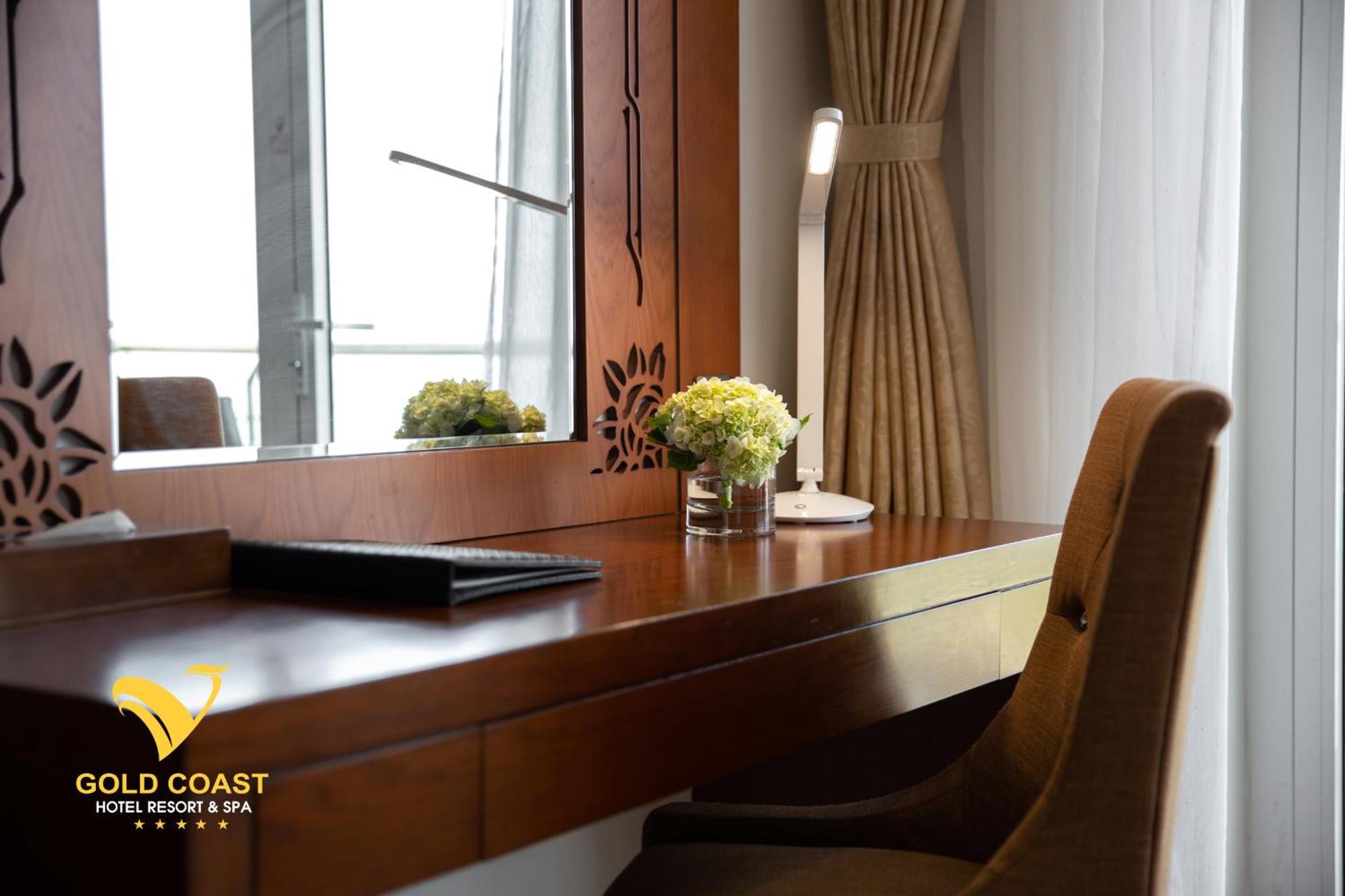 Premier Suite with City View