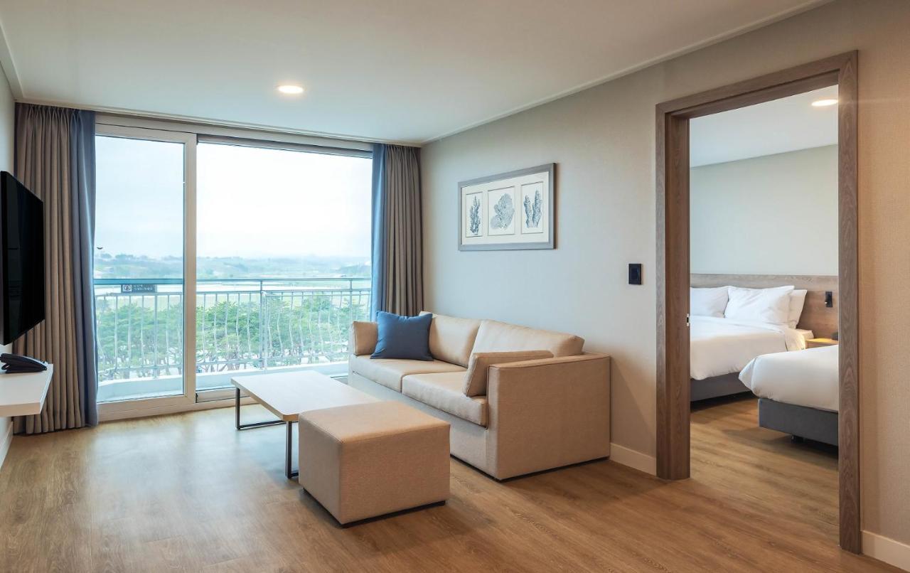 Kensington Deluxe Mountain View (Cooking is available + renewal))