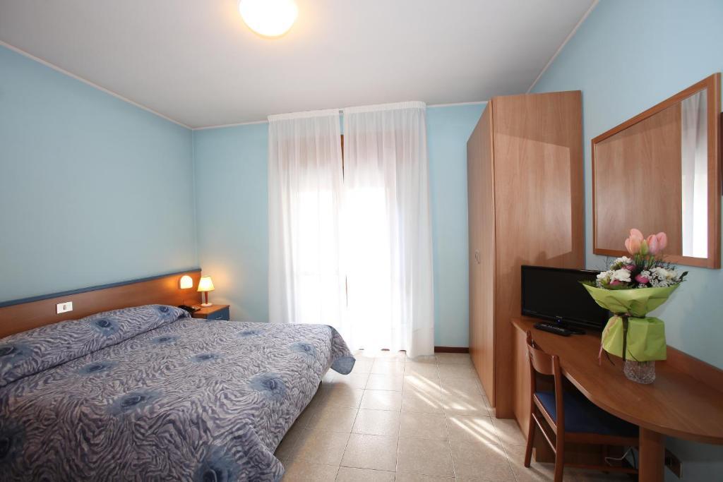 Standard Triple Room,12346454:JPEG