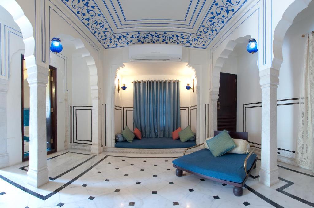 Heritage Signature Suite: 15% off on F&B, 20% off on SPA and Laundry, Enjoy Happy Hours with 1+1 offer, Complimentary In-Room Refreshments, Fruit Basket,10 mins complimentary neck and shoulder message (Subject to availability) - Offer till 31st Aug'2