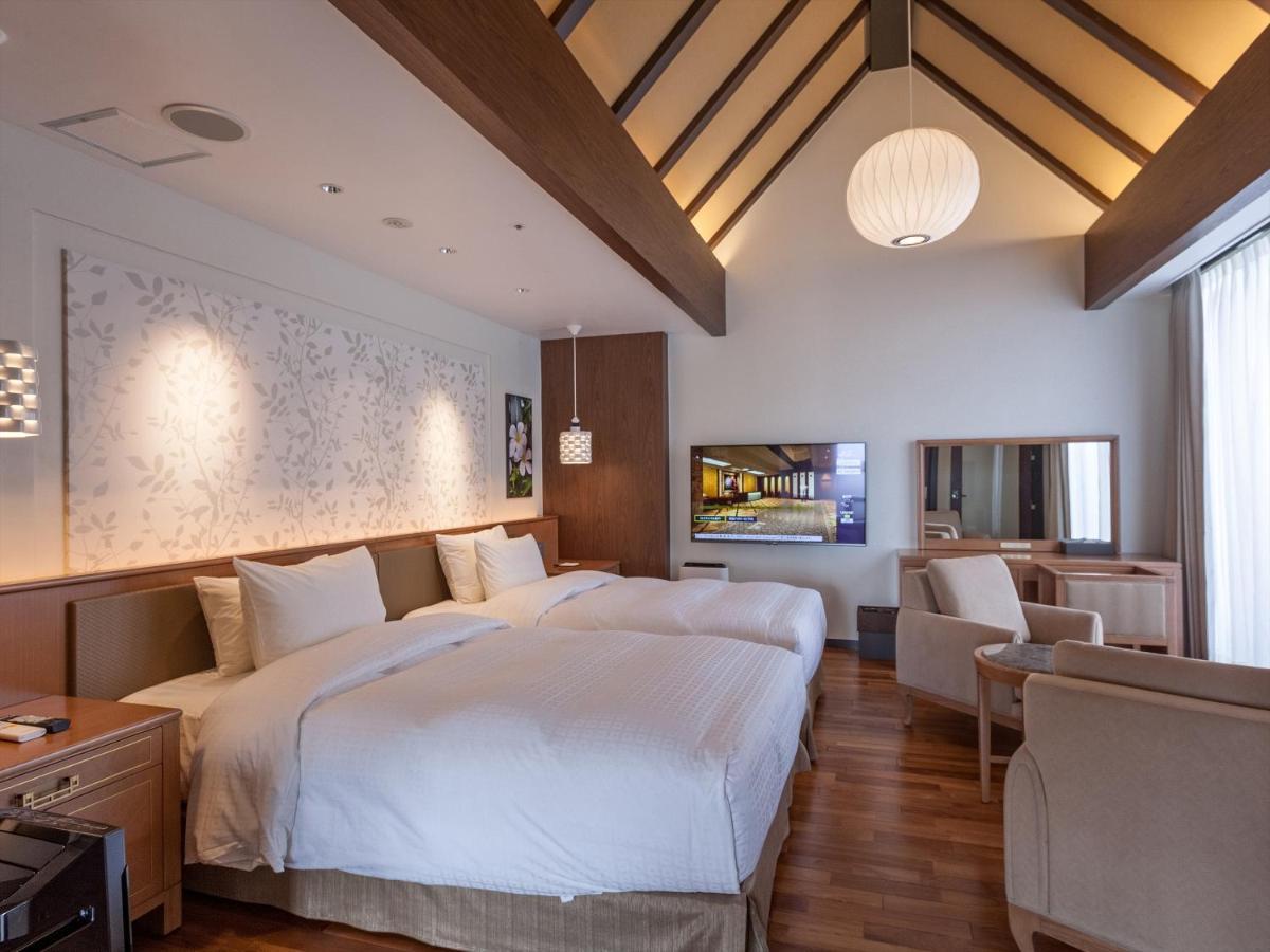 EXES Pool Villa Suite 62㎡ with Lounge Access