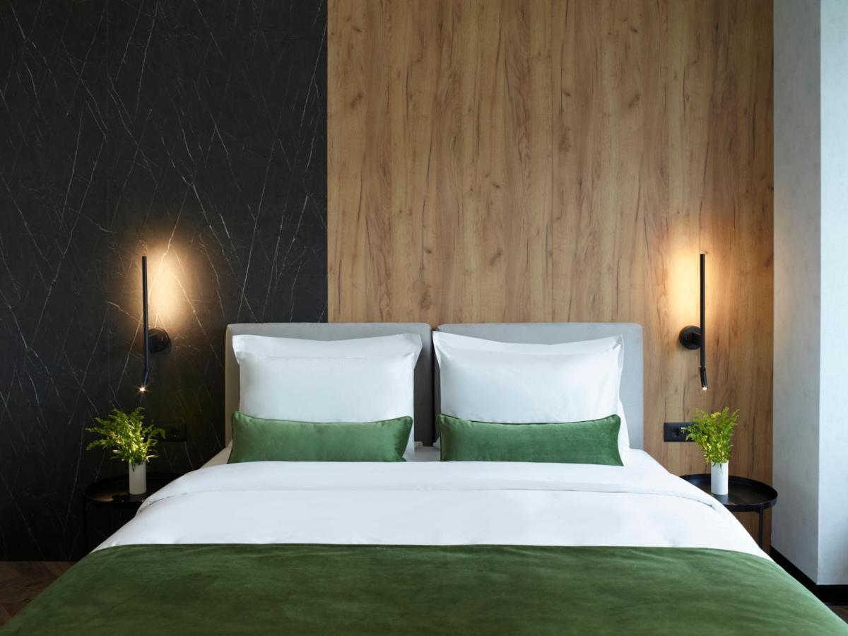 The Port Double Room Square View