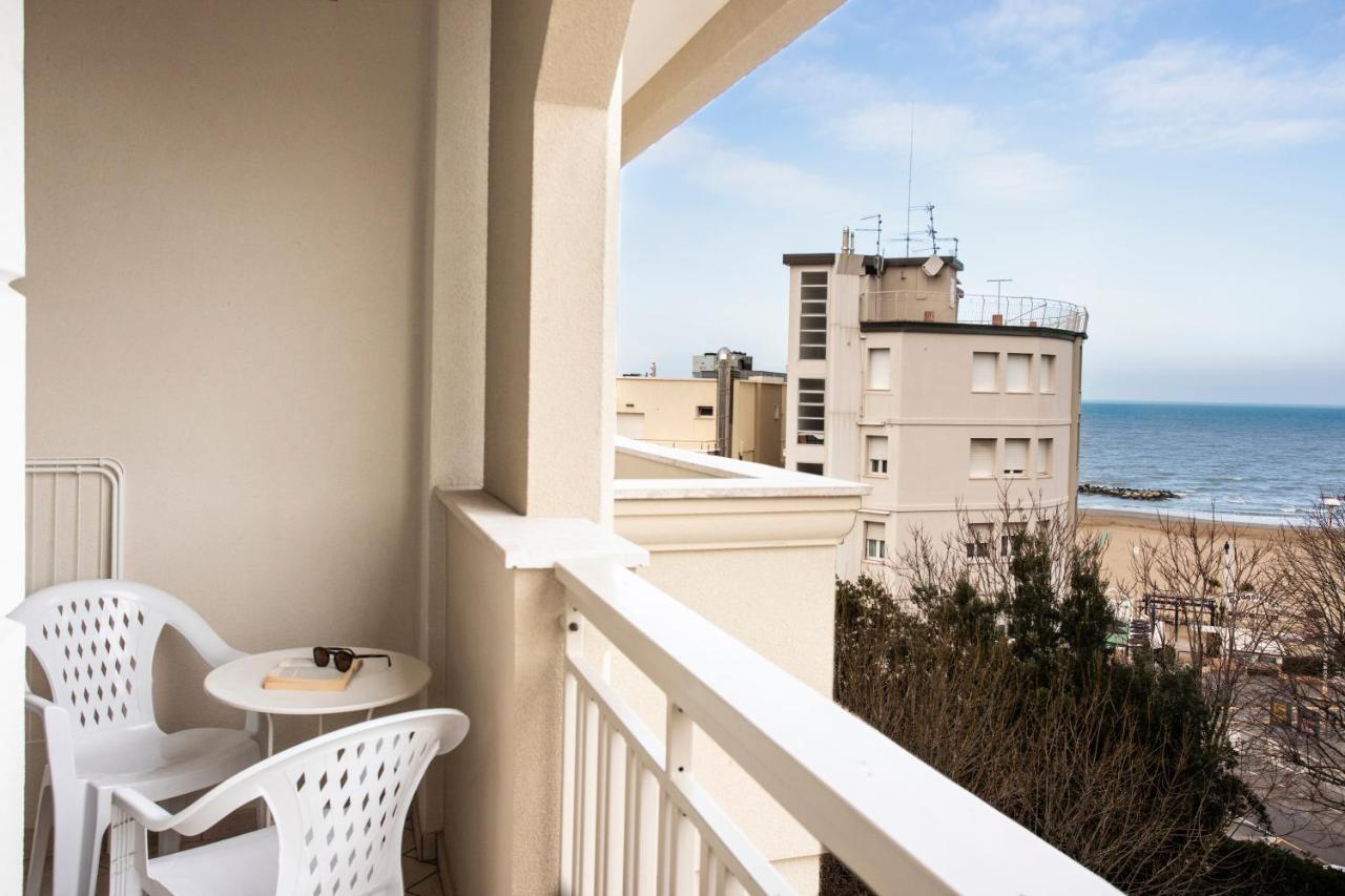 Standard Triple Room with Sea View