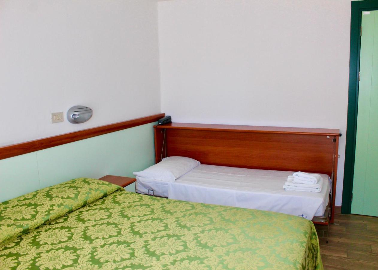 Dreibettzimmer