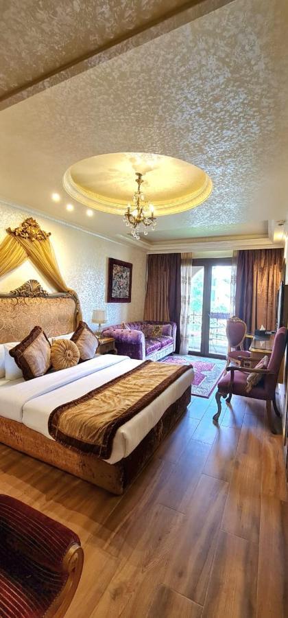 Junior Suite with Balcony