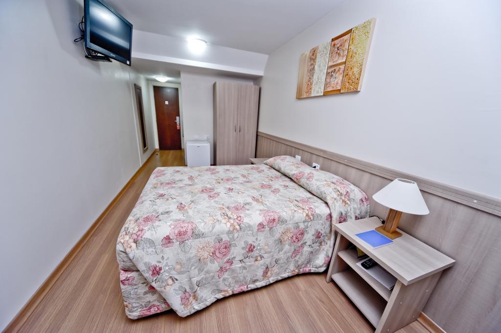 Quarto Duplo Standard