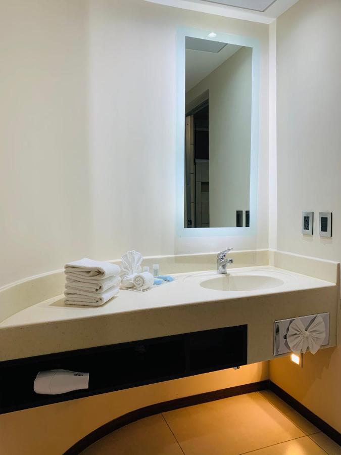 Standard King Room - Accessible