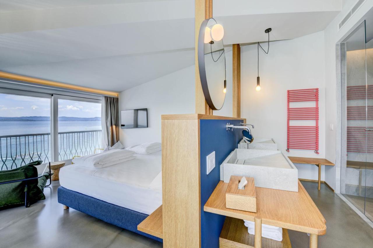 Junior Suite with Lake View
