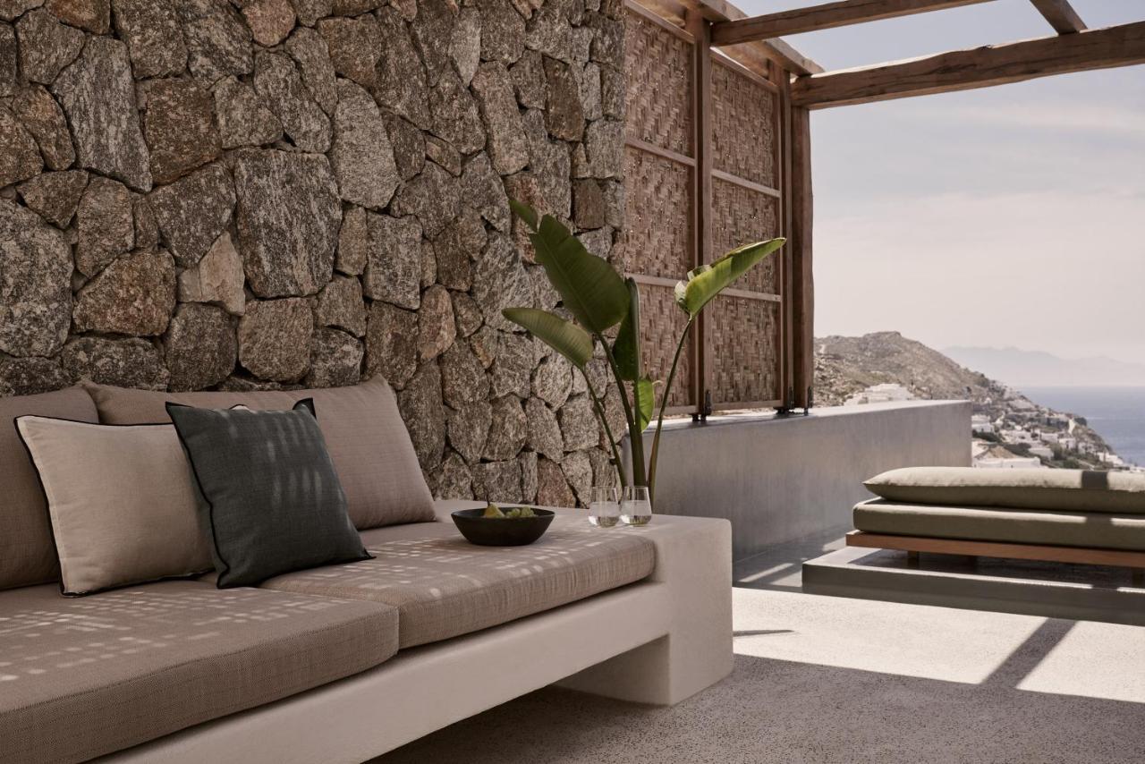 Honeymoon Suite Sea View with Heated Private Pool
