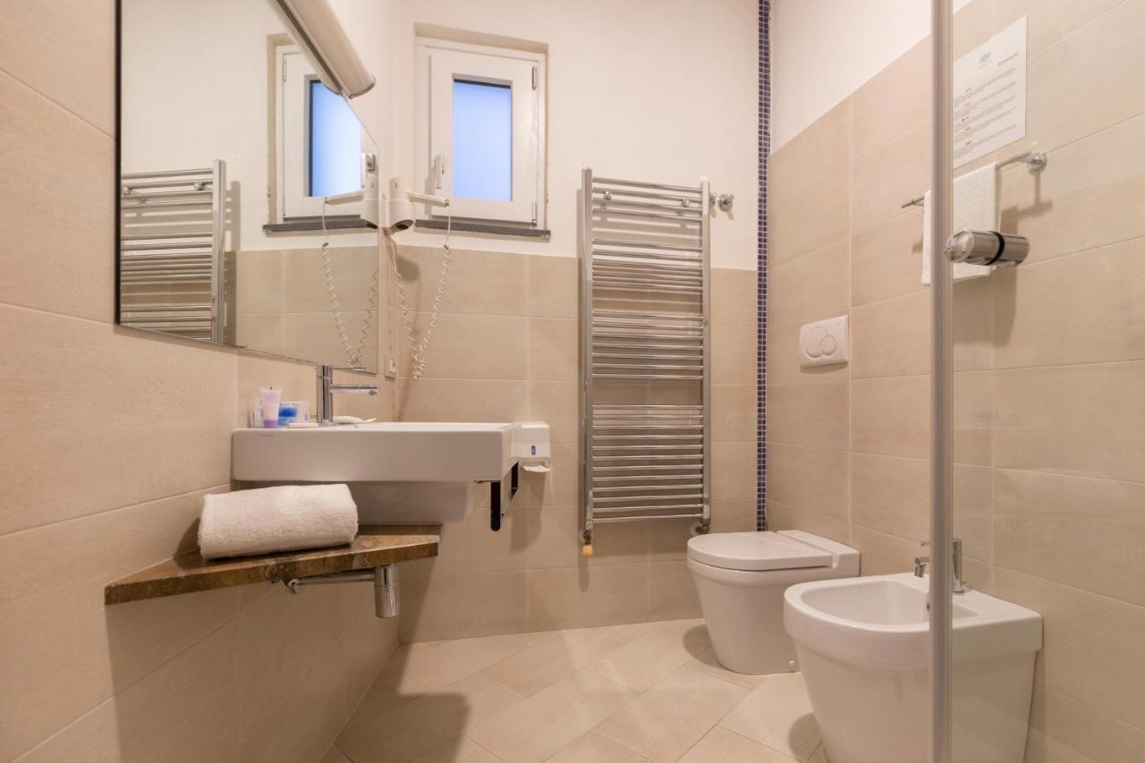 Double or Twin Room with Side Sea View