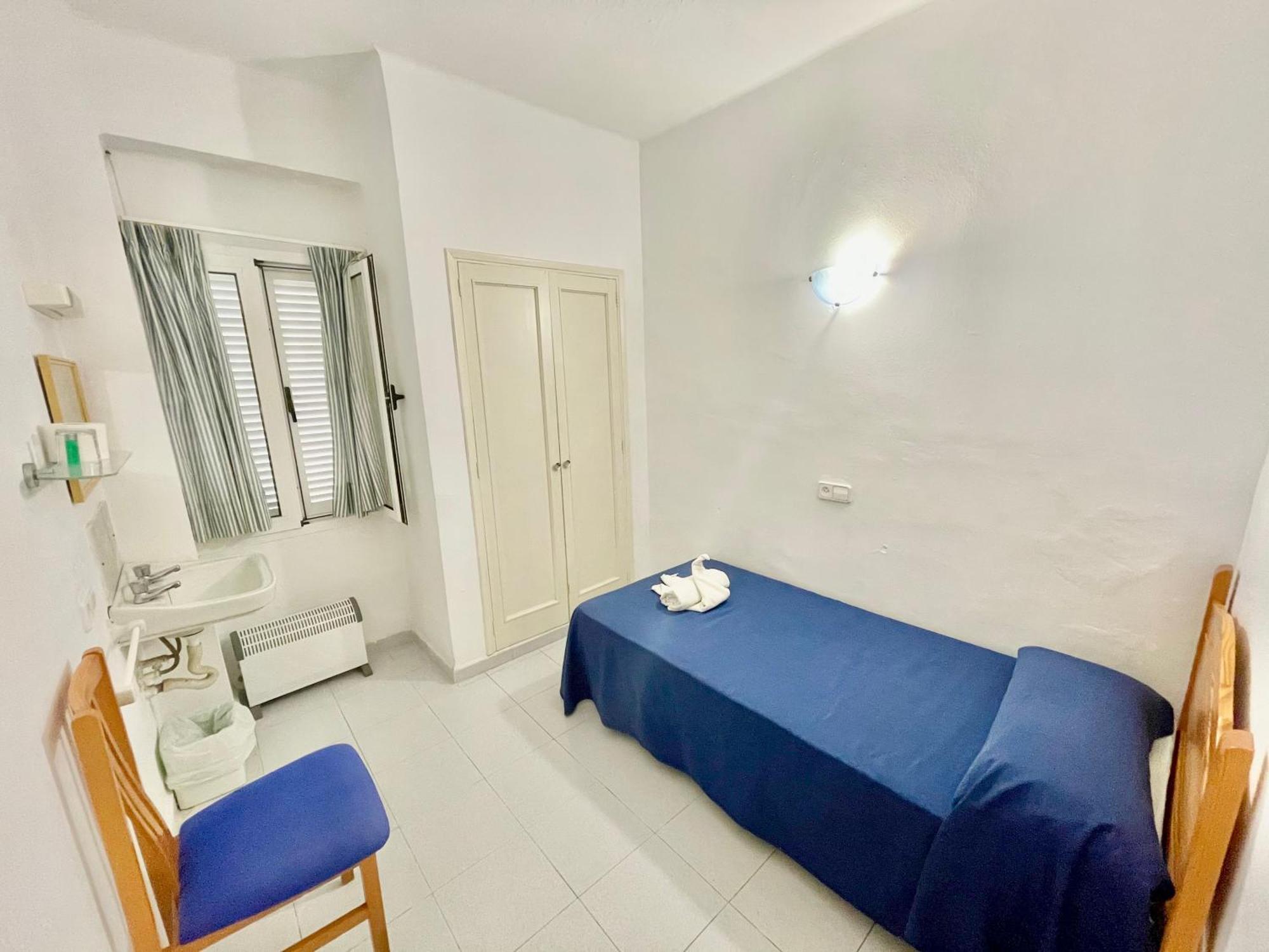 Standard Single Room,1589249500:JPEG