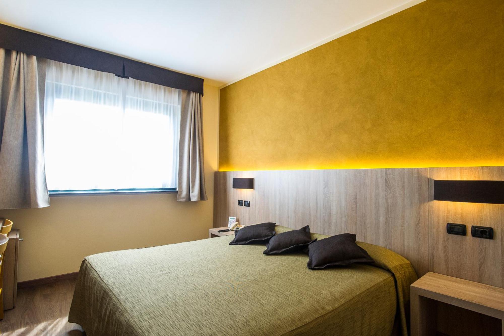 Quarto Duplo Superior com Vista do Jardim
