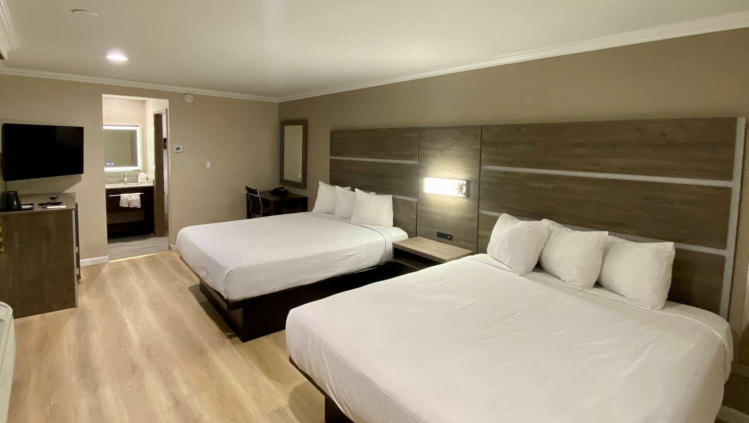 Habitación Doble con 2 camas dobles y ducha a ras de suelo - Adaptada para personas de movilidad reducida