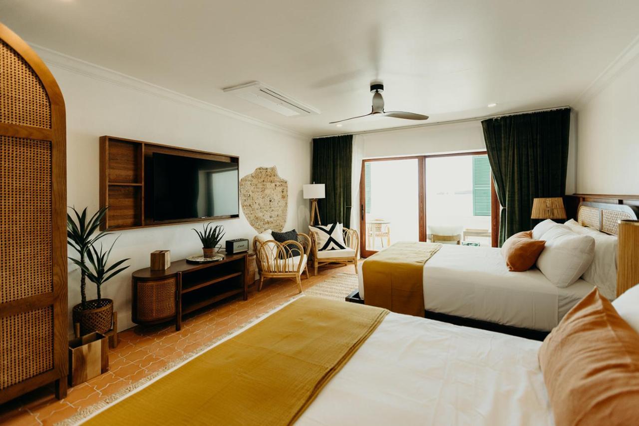 Deluxe Double Room with Balcony and Sea View