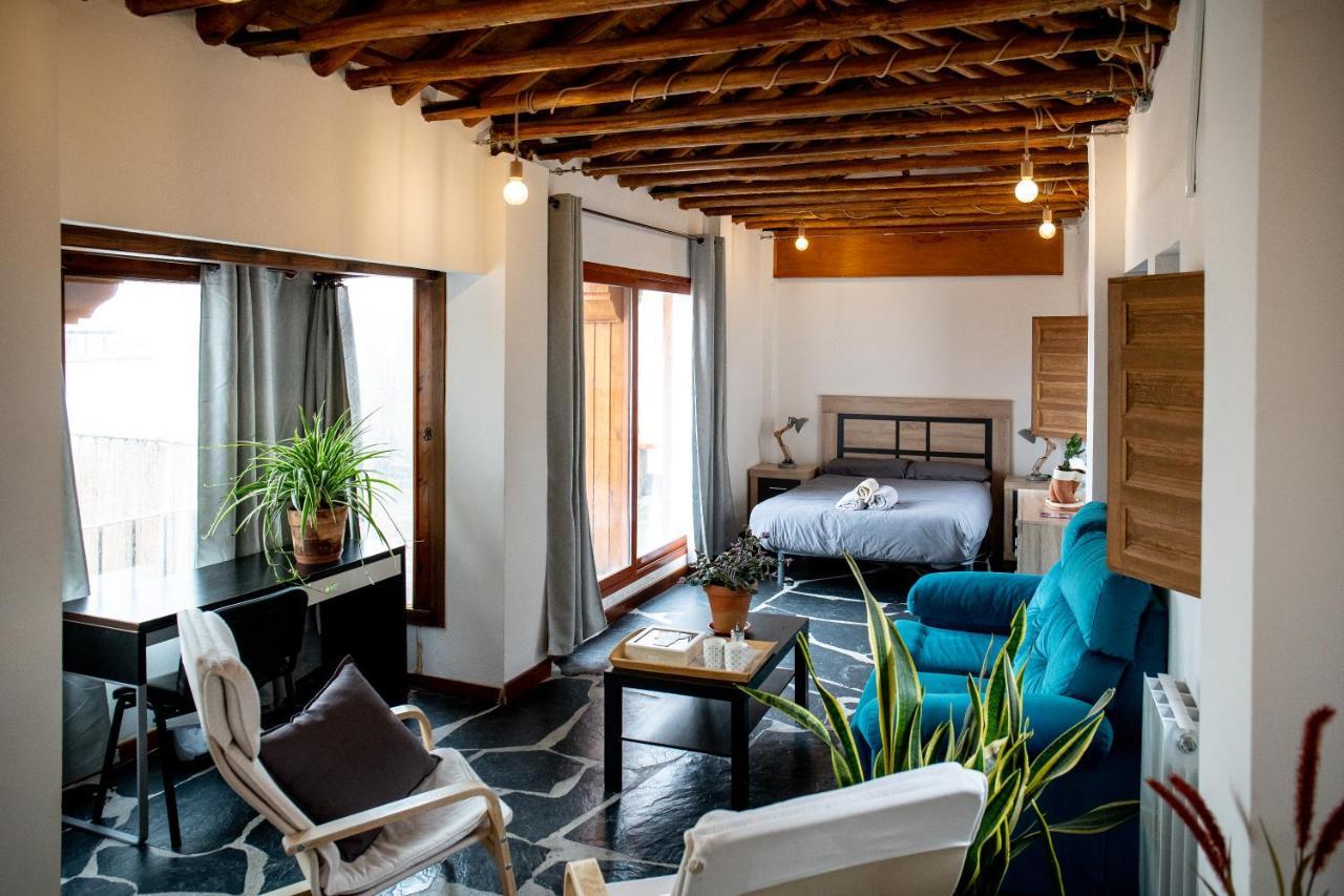 Double or Twin Room with Terrace