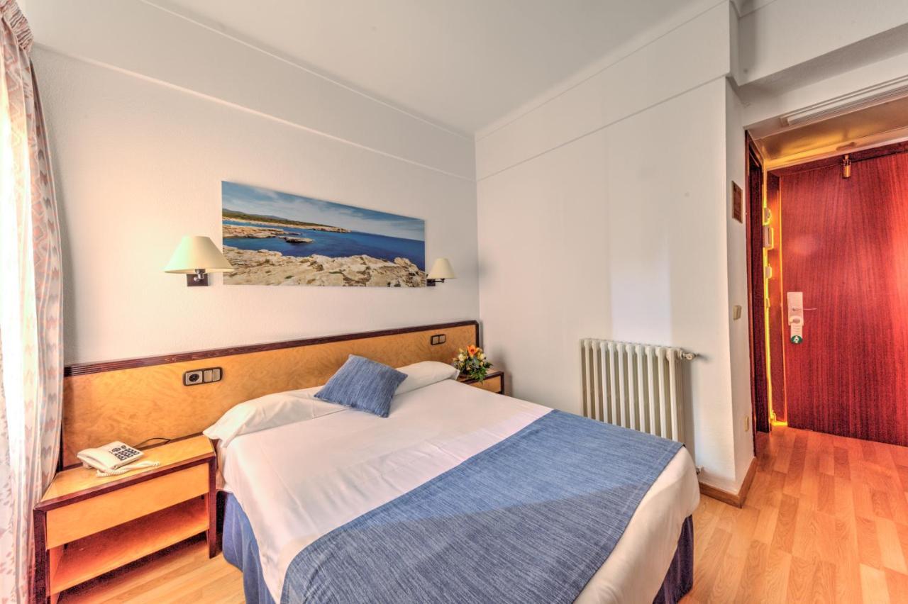 Single Room,1237854415:JPEG
