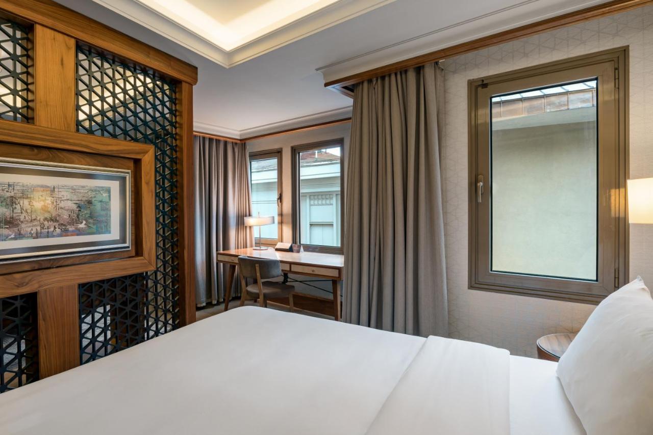 Superior One-Bedroom Apartment with Terrace- Annex Building