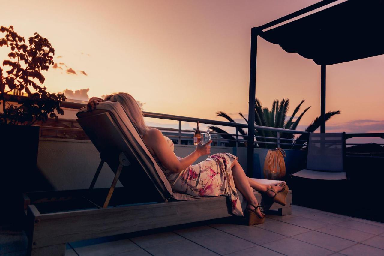 Luxury balcony studio