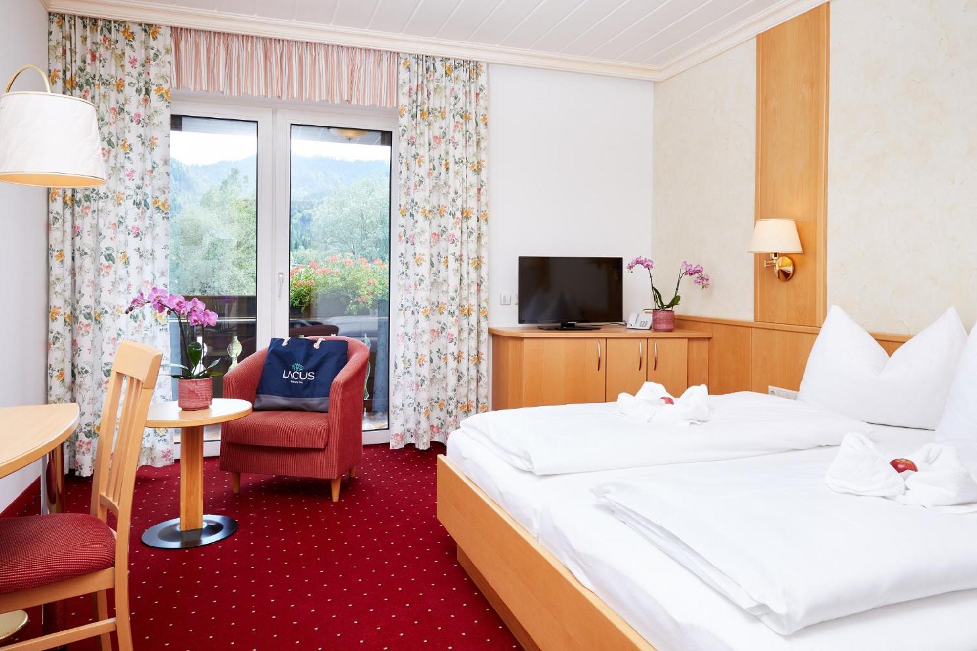 Doppelzimmer mit Seeblick