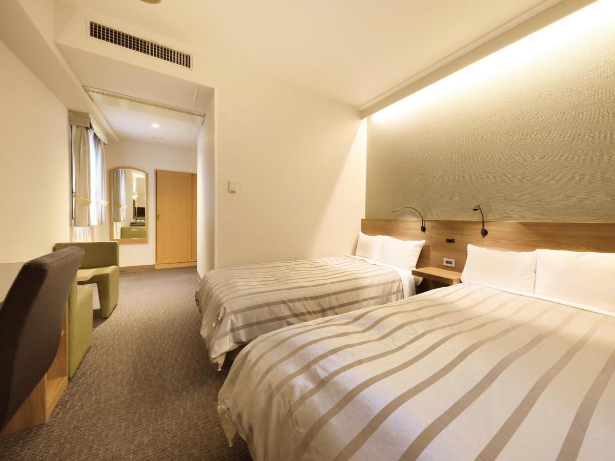 Twin Room - Non-Smoking