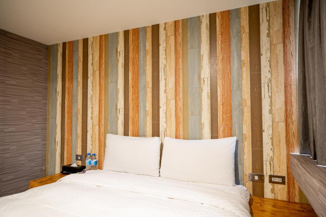 Standard Double Room with Window