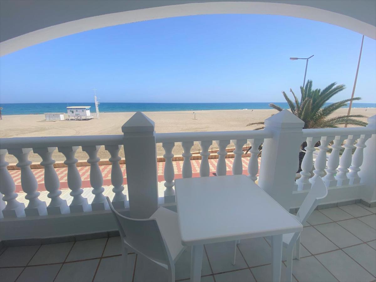 two-bedroom apartment with front sea view