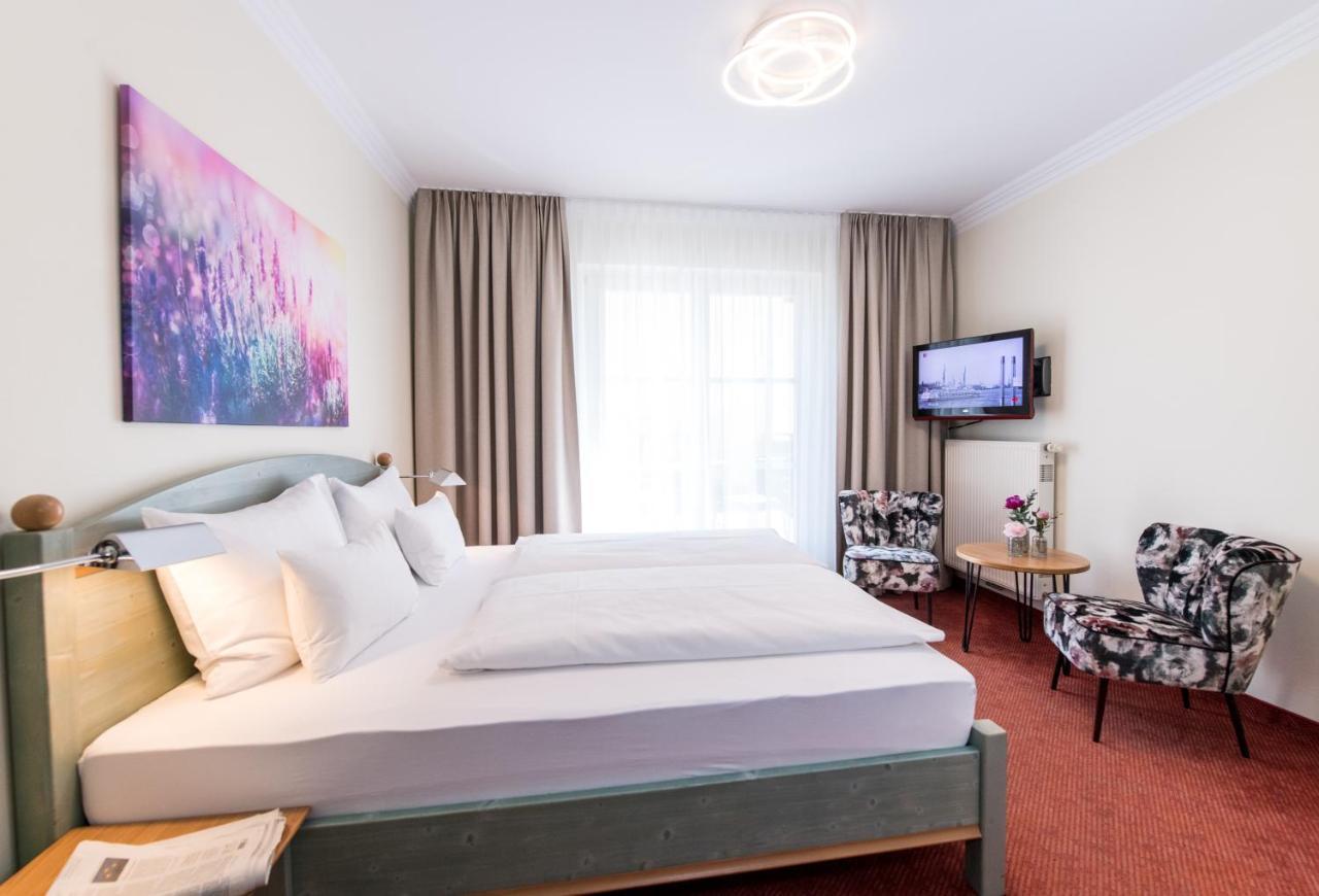Doppelzimmer mit Balkon