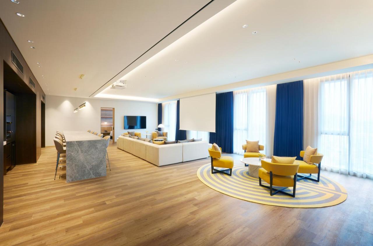 2 Bedroom Presidential Suite