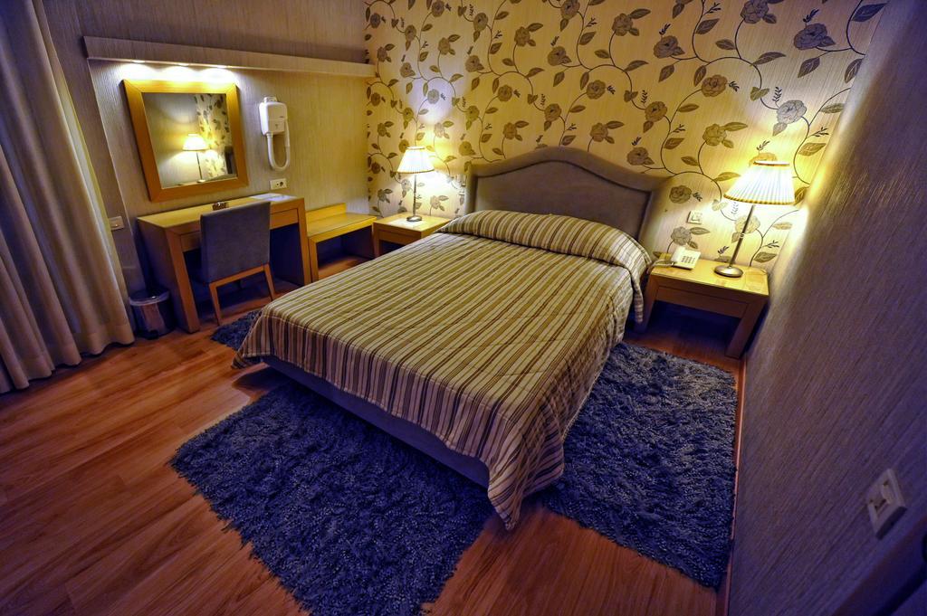 Double Room Extra Bed,124422321:JPEG