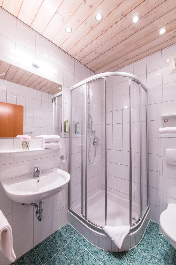 Doppelzimmer mit Seeblick