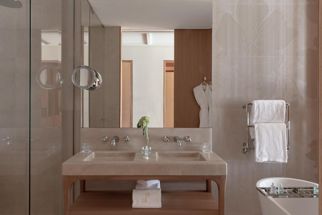 Champagne Junior Suite