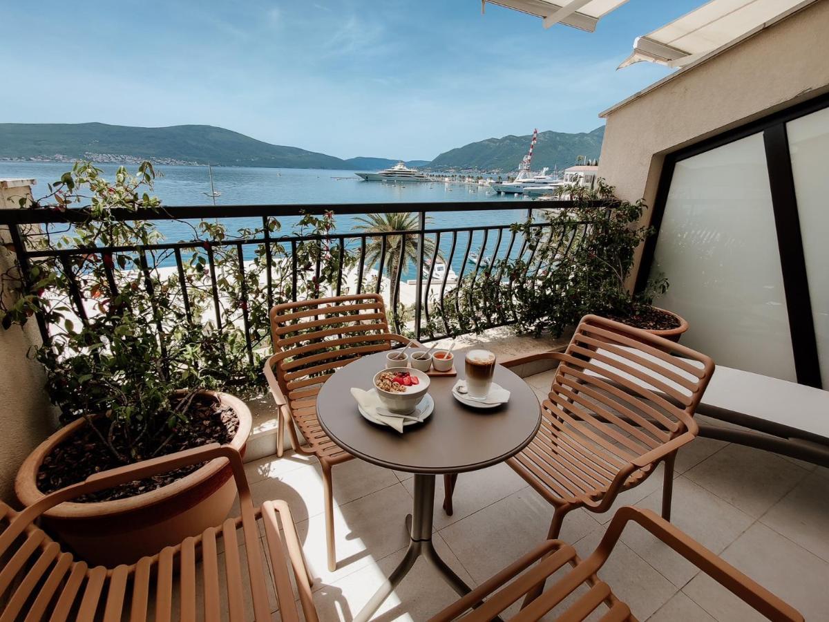 Deluxe Double or Twin Room with Sea View,1245259552:JPEG
