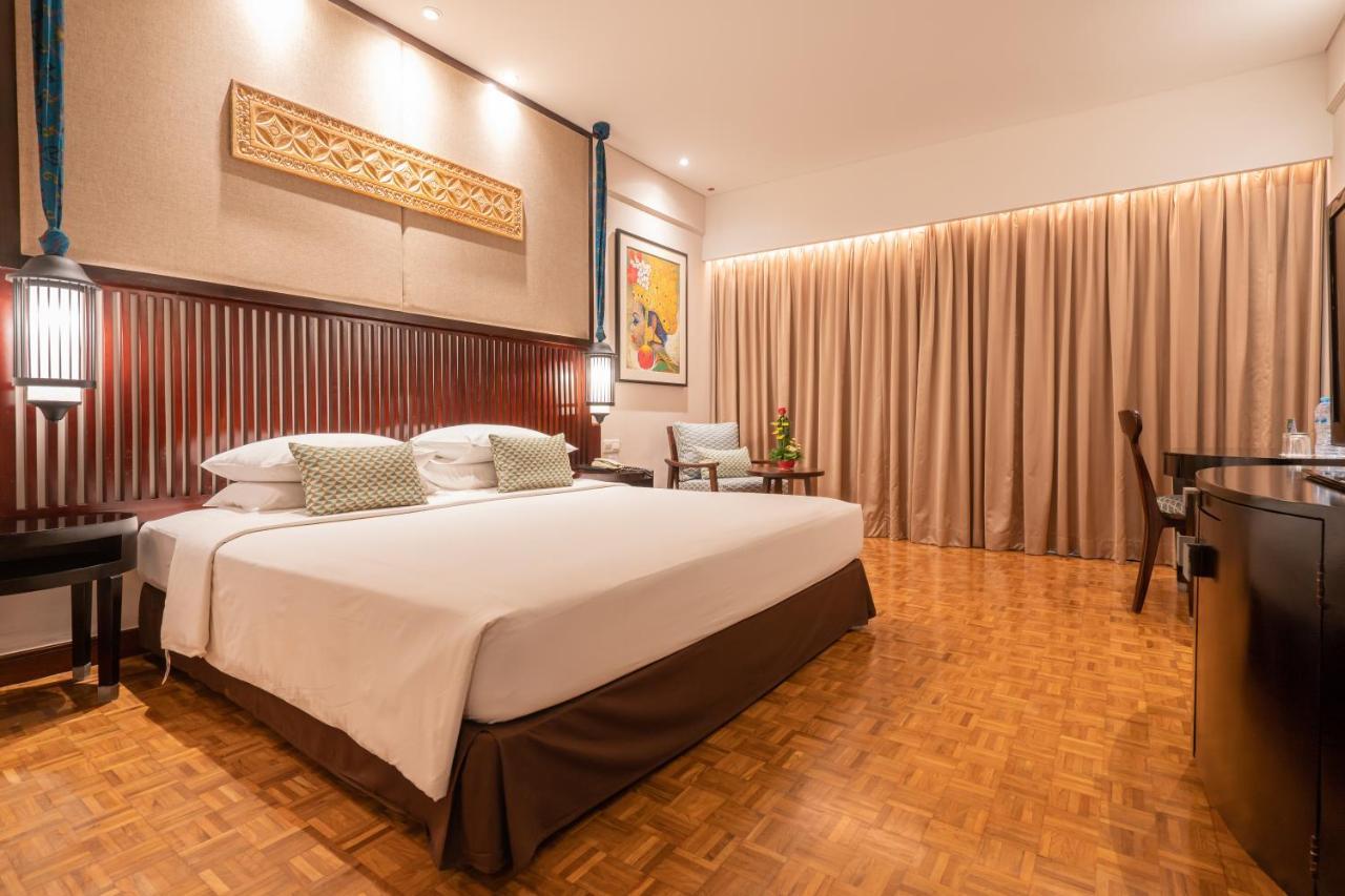 Deluxe Room with Extra Bed (3 Adults)