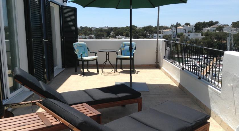 Deluxe Double Room with Balcony and Sea View