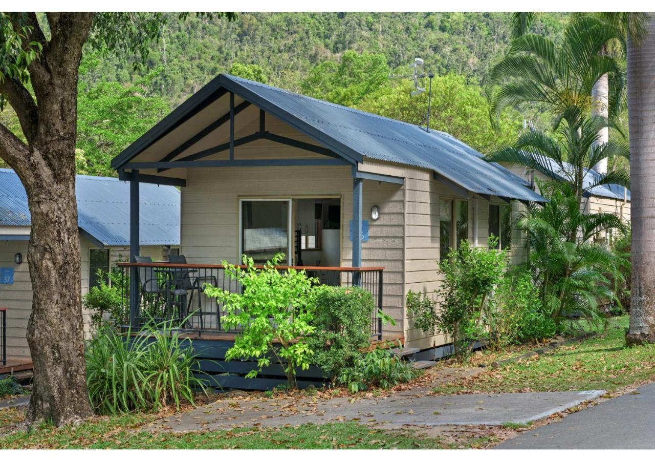 Standard Studio Cabin