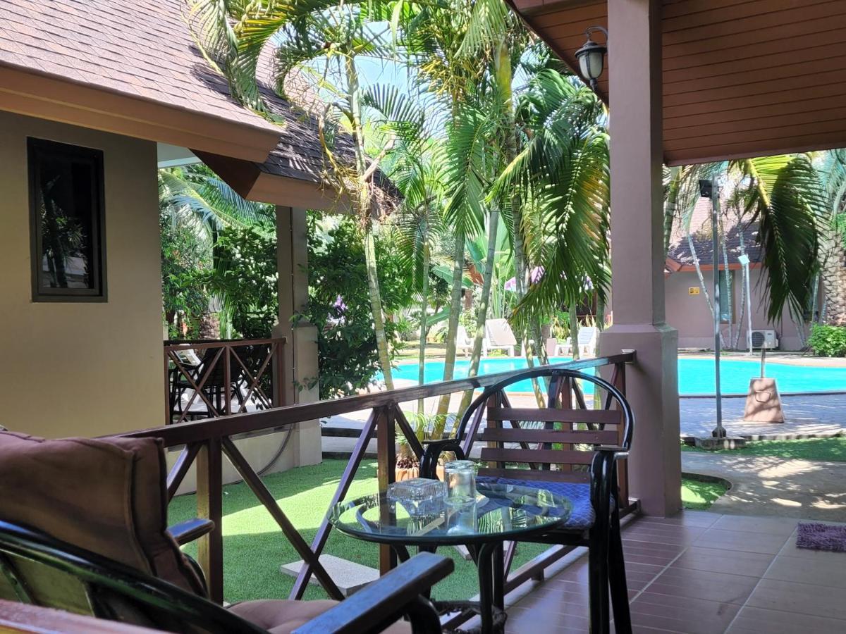 Twin Room Pool View