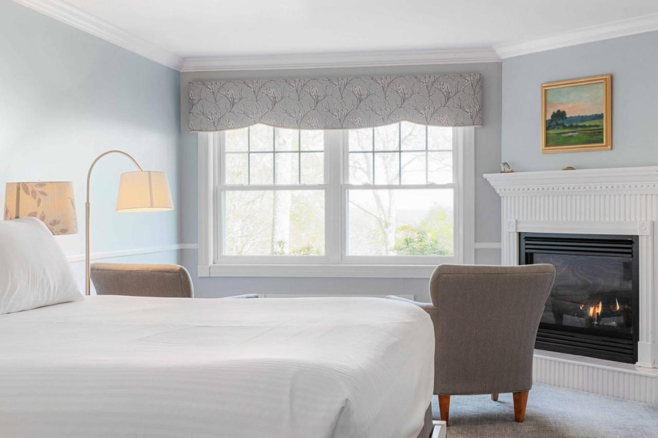 Main Inn - King Room with Ocean View