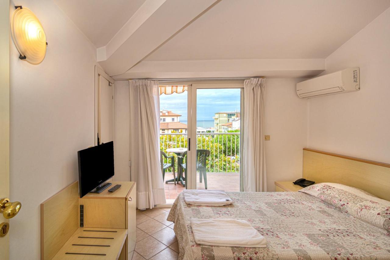 Double Room with Balcony and Sea View