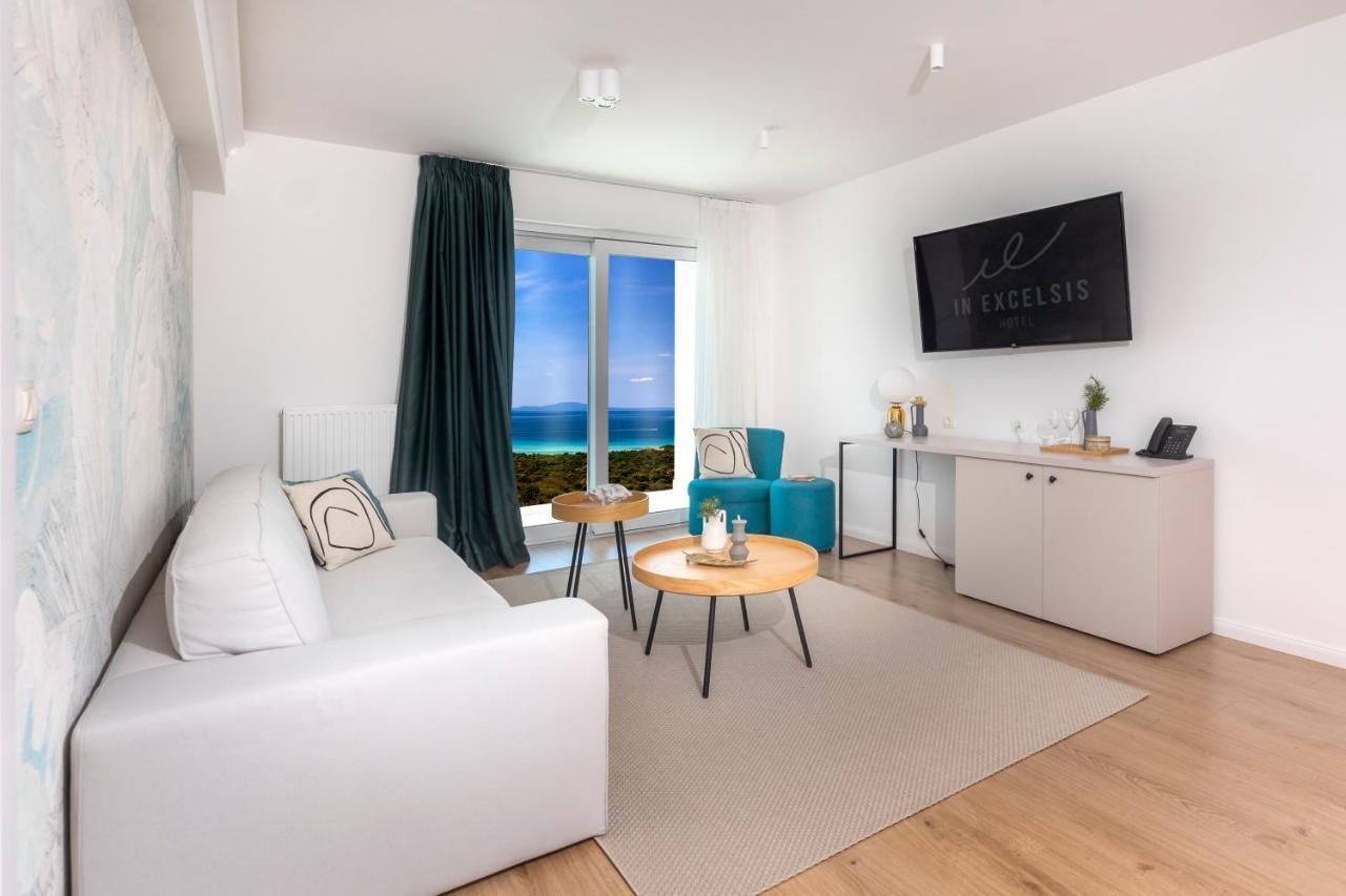 Premium Suite with Sea View and Balcony