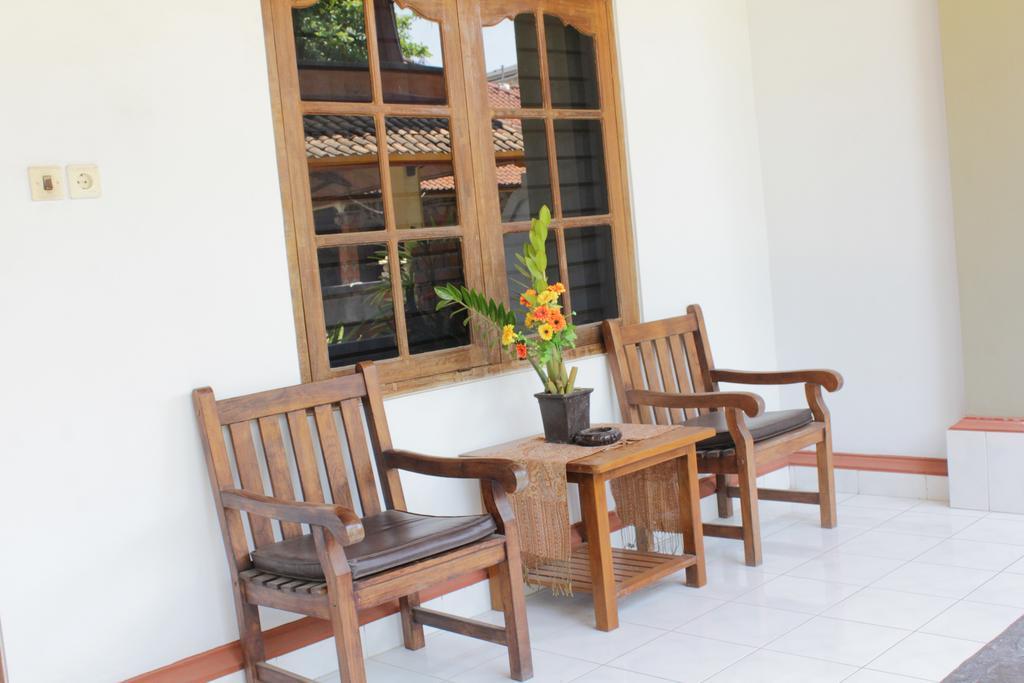 Kamar Standard Double atau Twin dengan AC