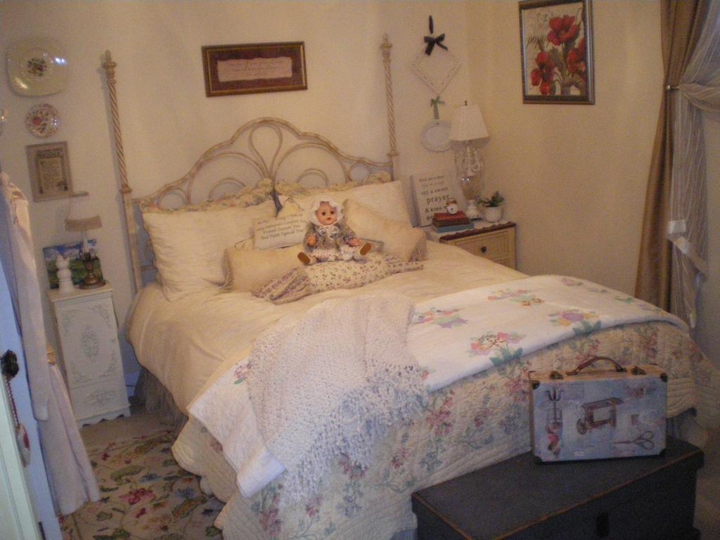Deluxe Queen Suite